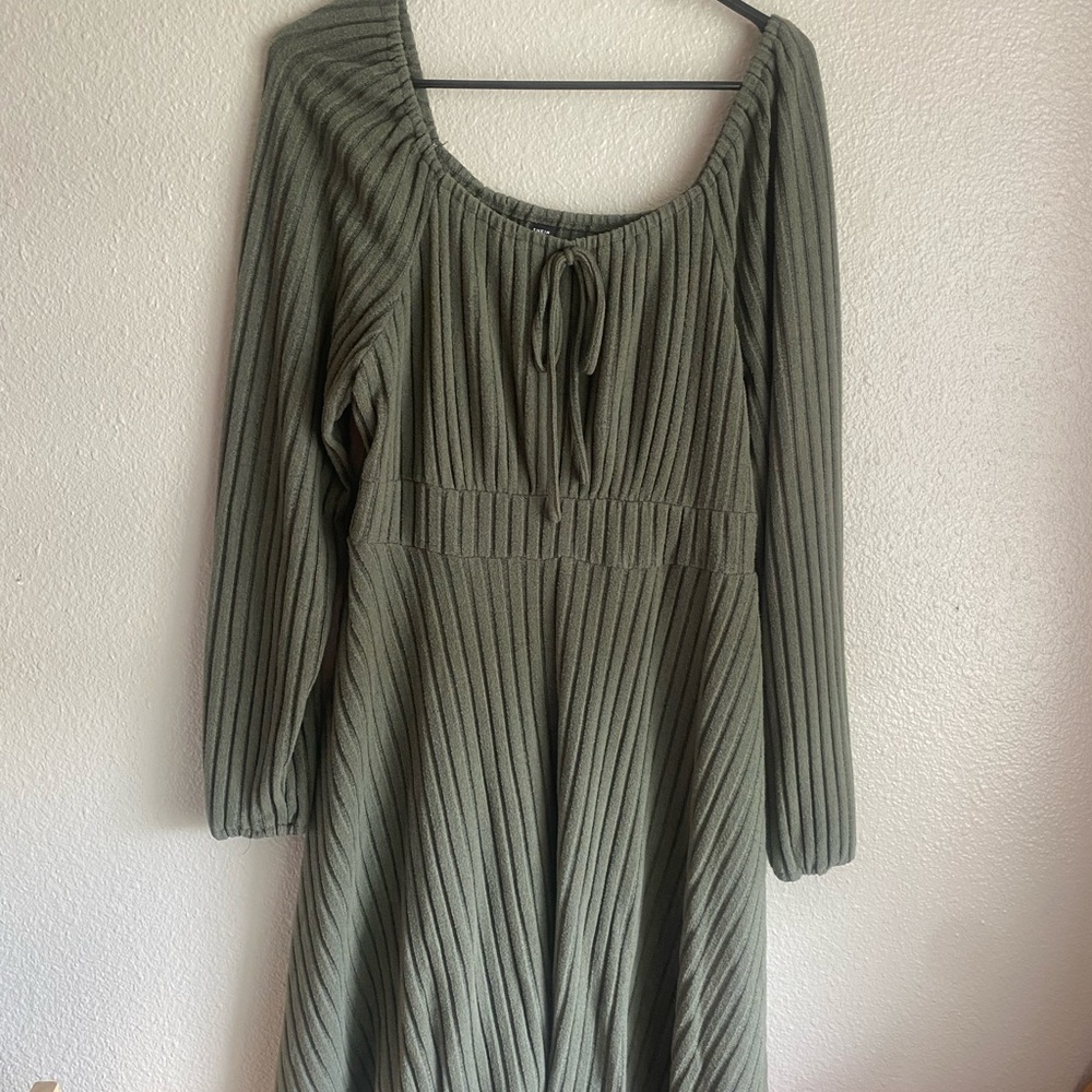 SHEIN Green Long Sleeve Sundress with Scoop Neck